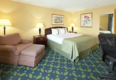 Holiday Inn Jonesboro Room photo
